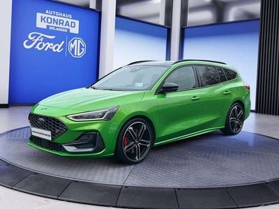 Usata Ford Focus ST 280 CV (205 kW) 2023 Verde Berlina