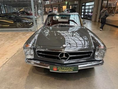Grau Gebraucht 1969 Mercedes SL280 Classic Cabrio | 139.900 €