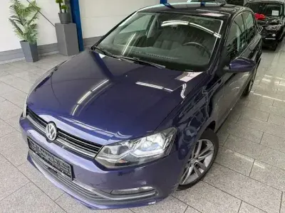Gebraucht VW Polo Allstar 90 PS (66 kW) 2016 Heidelbeerblau (metallic) Limousine