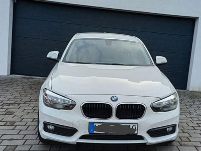 Weiß Gebraucht 2015 BMW 118 Kleinwagen | 6.900 € (Fairer Preis)