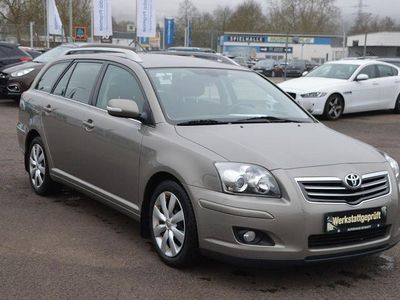 Beige Gebraucht 2006 Toyota Avensis Limousine | 8.999 €