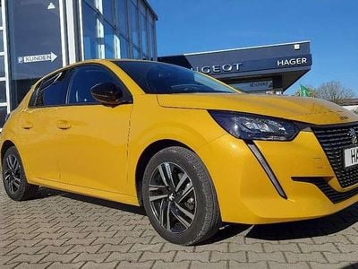 Gebraucht Peugeot 208 Allure 101 PS (74 kW) 2022 Farogelb Kleinwagen