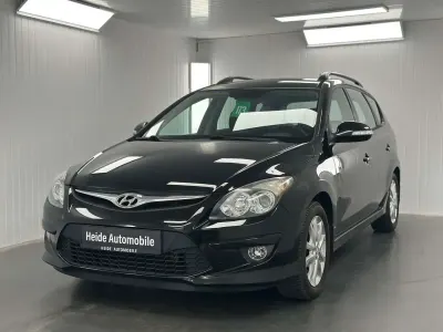 Gebraucht Hyundai i30 90 PS (66 kW) 2011 Schwarz Kombi