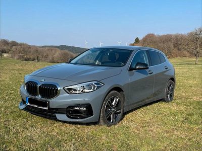 Gebraucht BMW 118 Sport Line 140 PS (102 kW) 2020 Blau Kleinwagen
