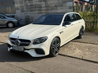 Weiß Gebraucht 2018 Mercedes E63 AMG AMG Kombi | 52.000 € (Teuer)
