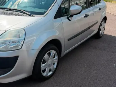 Gebraucht Renault Modus 75 PS (55 kW) 2006 Silber Van / Kleinbus