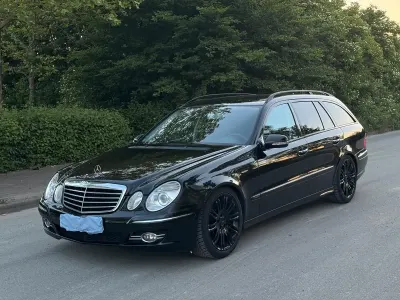 Gebraucht Mercedes E220 Avantgarde 170 PS (125 kW) 2007 Schwarz Kombi