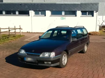 Gebraucht Opel Omega 115 PS (84 kW) 1993 Rot Kombi