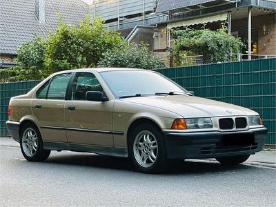 Gebraucht BMW 316 Basis 102 PS (75 kW) 1993 Beige Limousine