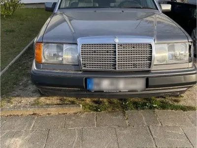 Gebraucht Mercedes E250 90 PS (66 kW) 1992 Grau