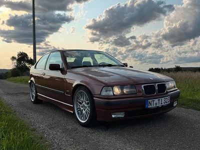 BMW 323 Compact