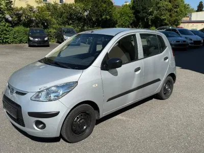 Gebraucht Hyundai i10 67 PS (49 kW) 2009 Silber Kleinwagen
