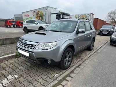 Gebraucht Subaru Forester 147 PS (108 kW) 2012 Grau SUV