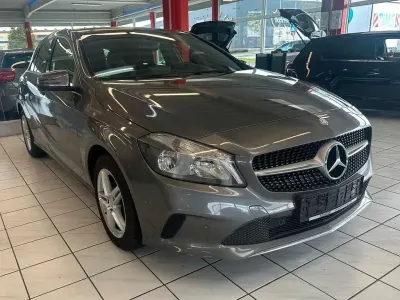 Gebraucht Mercedes A200 Urban 136 PS (100 kW) 2016 Grau Kleinwagen
