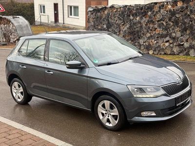 Grau Gebraucht 2017 Skoda Fabia Kleinwagen | 6.290 € (Superpreis)