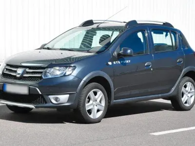 Usata Dacia Sandero Prestige 90 CV (66 kW) 2015 Grigio Utilitaria
