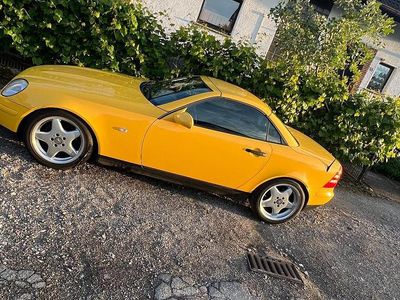 Gebraucht Mercedes SLK200 139 PS (102 kW) 1999 Gelb Cabrio