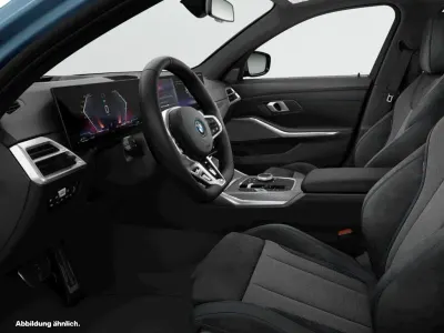 Second-hand BMW 330e Comfort Edition 292 CP (214 kW) 2025 Albastru Break