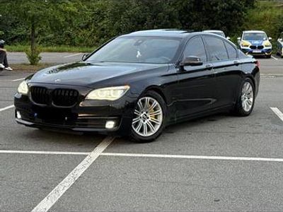 Gebraucht BMW 730 258 PS (189 kW) 2012 Schwarz Limousine