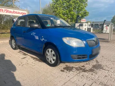 Second-hand Skoda Fabia 60 CP (44 kW) 2010 Albastru Berlinǎ