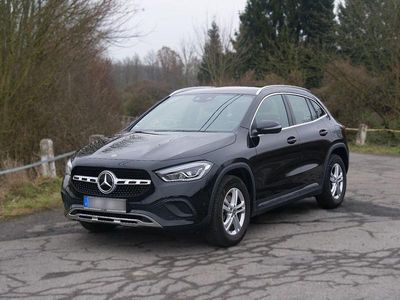 Gebraucht Mercedes GLA200 Progressive 163 PS (119 kW) 2022 Schwarz SUV
