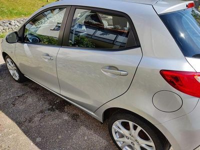 Second-hand Mazda 2 Inclusive 103 CP (75 kW) 2008 Argintiu Hatchback