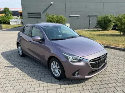 Gebraucht Mazda 2 Exclusive-Line 90 PS (66 kW) 2015 Violett Limousine