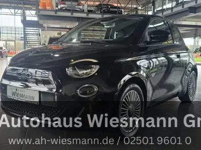 Gebraucht Fiat 500e Icon 69 kW (95 PS) 2023 Schwarz Kleinwagen