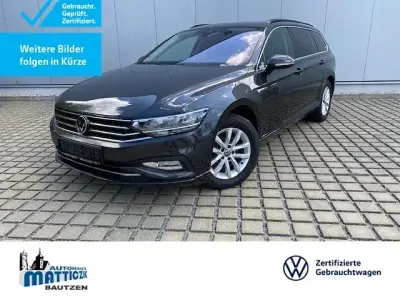 Gebraucht VW Passat Pro 150 PS (110 kW) 2022 Mangangrau metallic Kombi