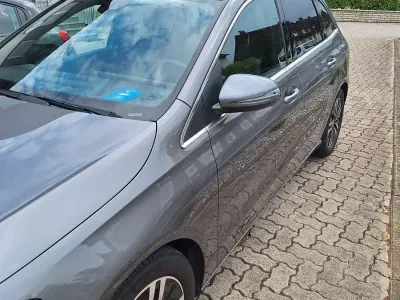 Gebraucht Mercedes B180 116 PS (85 kW) 2021 Grau Van / Kleinbus
