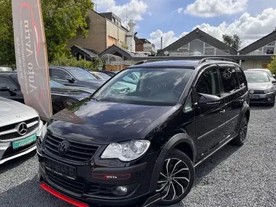 Gebraucht VW Touran Cross 140 PS (102 kW) 2010 Schwarz Van / Kleinbus