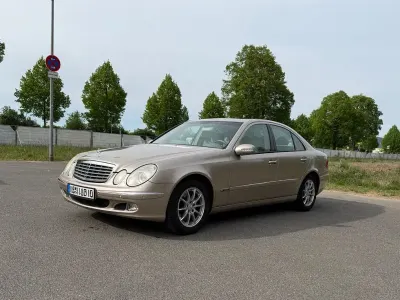 Gebraucht Mercedes E320 Elegance 224 PS (164 kW) 2003 Gold Limousine