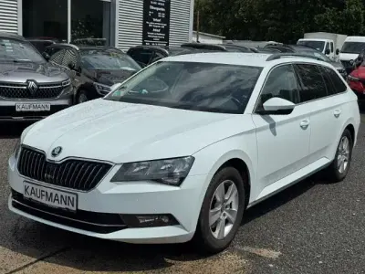 Gebraucht Skoda Superb Ambition 150 PS (110 kW) 2018 Weiss Kombi