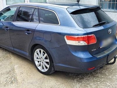 gebraucht Toyota Avensis Combi Executive 2.2 D-Cat Executive