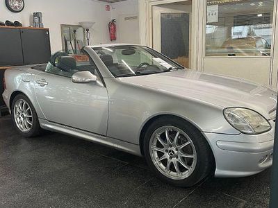 Gebraucht Mercedes SLK200 163 PS (119 kW) 2002 Silber Cabrio