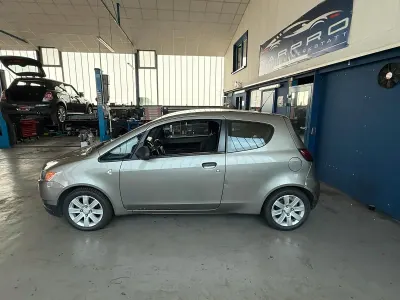 Gebraucht Mitsubishi Colt 94 PS (69 kW) 2009 Silber Kleinwagen