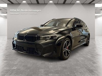 Schwarz Gebraucht 2022 BMW 330e M Sport Kombi | 36.902 € (Guter Preis)