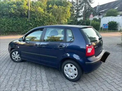 Gebraucht VW Polo 64 PS (47 kW) 2004 Blau Kleinwagen