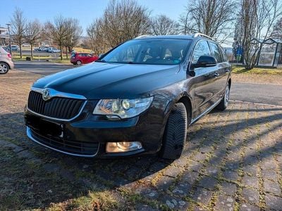 Gebraucht Skoda Superb 170 PS (125 kW) 2011 Schwarz Kombi