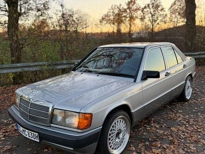 Gebraucht Mercedes 190 109 PS (80 kW) 1991 Silber Limousine
