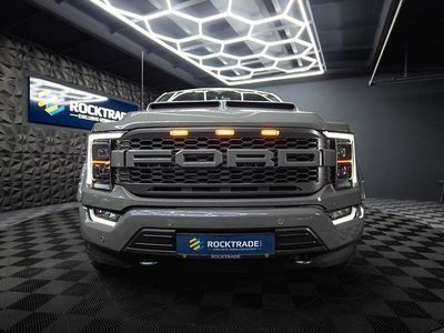 Begagnad Ford V8 Lariat 405 HK (297 kW) 2022 Grå SUV