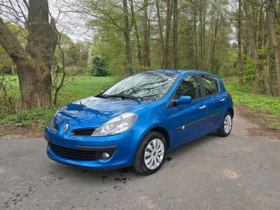 Usata Renault Clio III 75 CV (55 kW) 2006 Blu Utilitaria