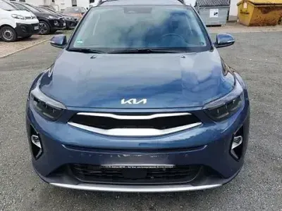 Gebraucht Kia Stonic Platinum 120 PS (88 kW) 2023 Denimblau metallic (metallic) SUV