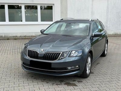 Usata Skoda Octavia Style 150 CV (110 kW) 2020 Grigio Station wagon