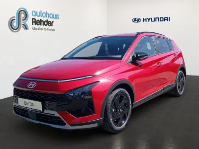 Neu Hyundai Bayon Blackline 90 PS (66 kW) 2026 Dragon red SUV