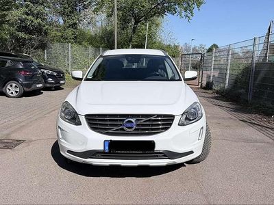 Gebraucht Volvo XC60 Summum 181 PS (133 kW) 2015 Weiß SUV