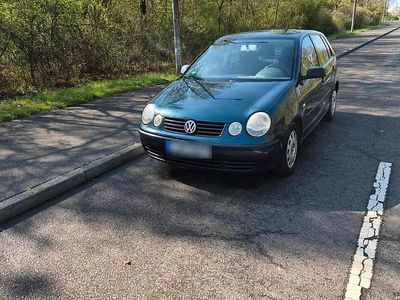 Usado VW Polo 64 HP (47 kW) 2002 Verde Citadino