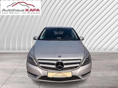 Gebraucht Mercedes B220 170 PS (125 kW) 2014 Polarsilber  metalliclack Van / Kleinbus