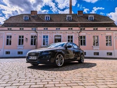 Gebraucht Audi A4 Attraction 120 PS (88 kW) 2010 Schwarz Limousine