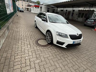 Gebraucht Skoda Octavia vRS 184 PS (135 kW) 2015 Weiß Kleinwagen